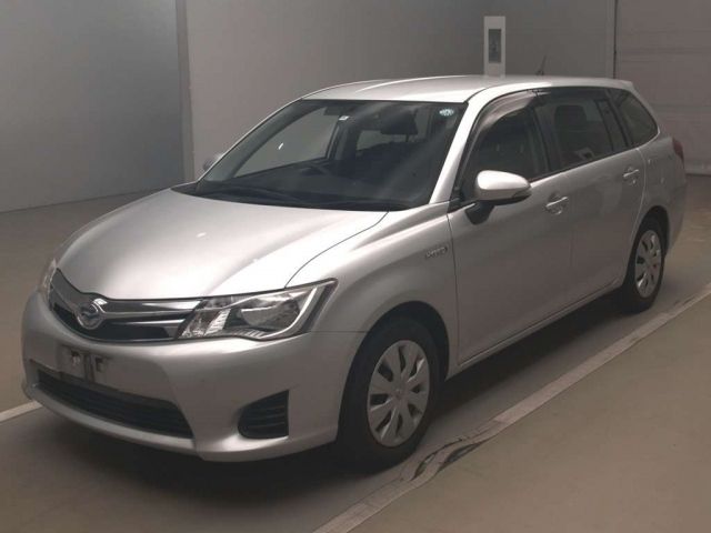 50030 Toyota Corolla fielder NKE165G 2014 г. (TAA Kantou)